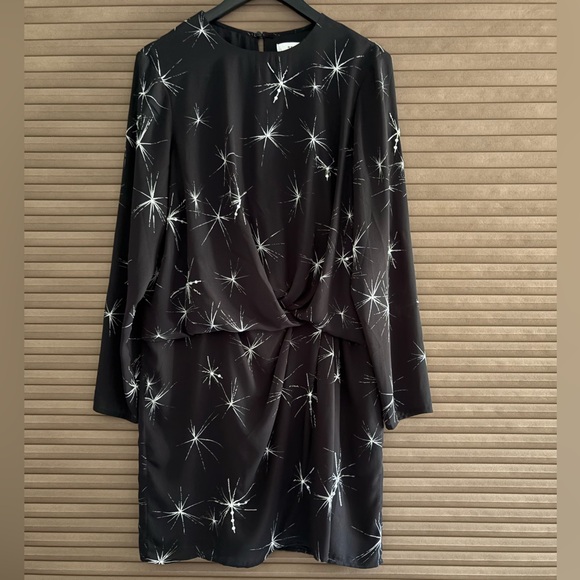 Reiss Black Star Pattern Long Sleeve Dress - threedaughtersproperties.com